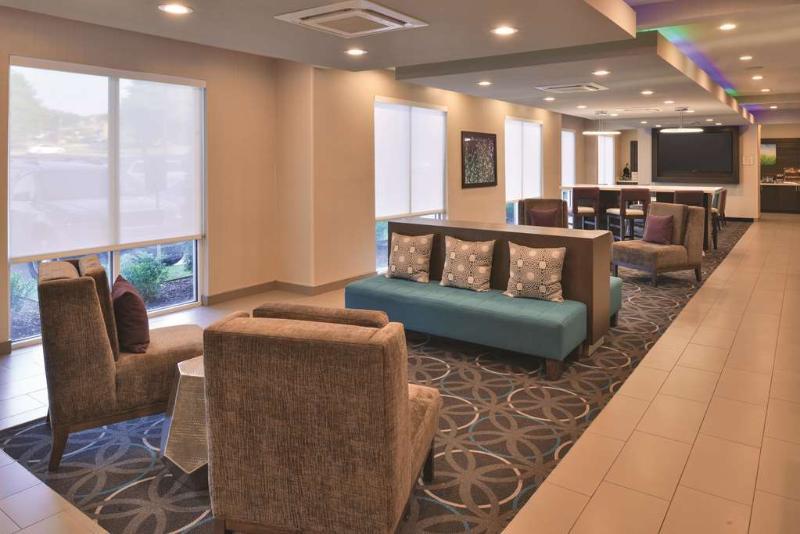 La Quinta By Wyndham Hotel